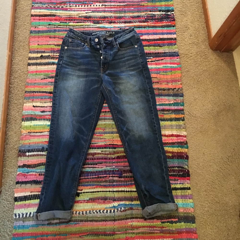 AMERICAN EAGLE HI RISE BF JEAN